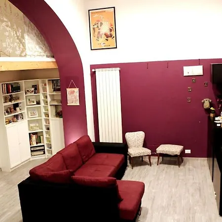 Purple House Apartment *