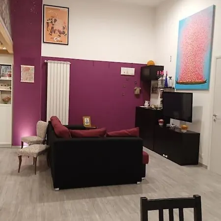 Apartment Purple House *